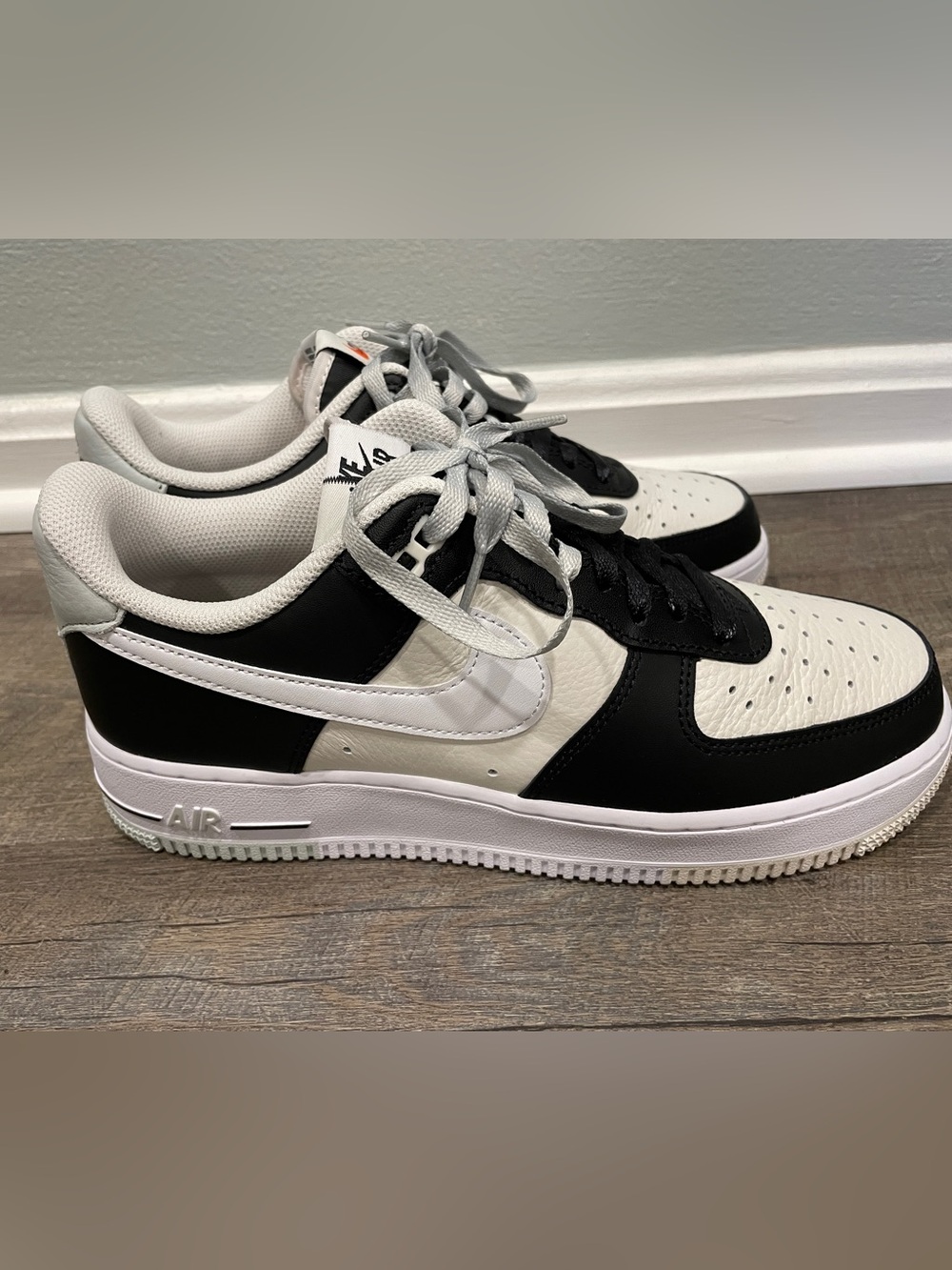 Nike Air Force 1 Low — Black and White
